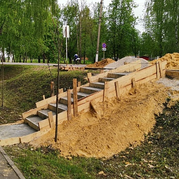 Команда Скидана добилась строительства подхода к остановочному павильону в Донском