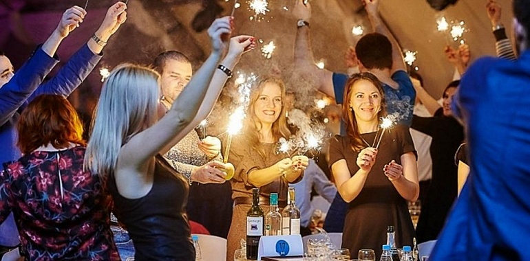 Новогодним праздникам в Тульской области быть! - о корпоративах узнаем позже