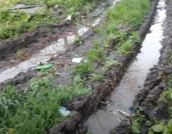 Улицу в Белевском районе залило канализацией