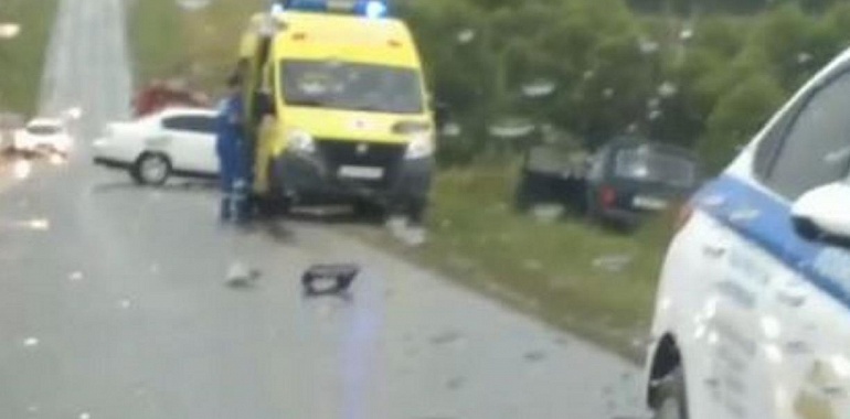 При столкновении «Нивы» и Volkswagen Passat в Богородицком районе погиб водитель иномарки