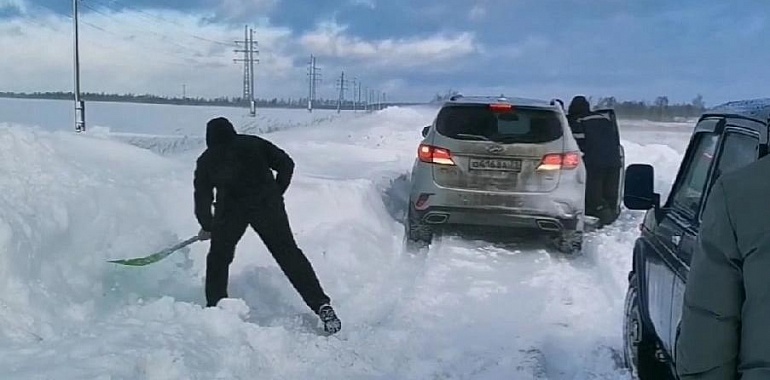Кимовские коммунисты помогли "Разблокировать" дорогу от снежных заносов в Кимовском районе