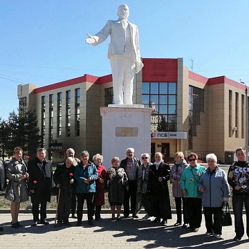 Тульский обком партии отметил День рождения В.И. Ленина массовыми возложениями и субботниками по всему региону