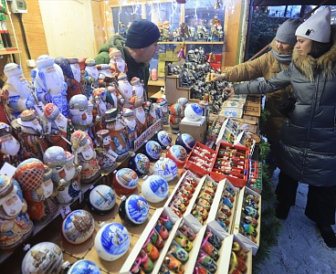 Траты россиян на новогодних каникулах в 2023 году выросли на 45% к прошлому году