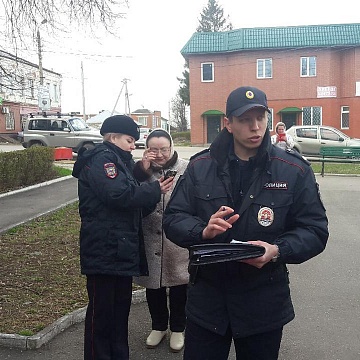 В городе Алексине задержаны депутаты-коммунисты, пришедшие с цветами к памятнику В.И. Ленину