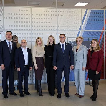 Депутаты фракции КПРФ в Тульской городской Думе посетили выставку «Битва за Москву» которая открылась в парке «Патриот-Тула»