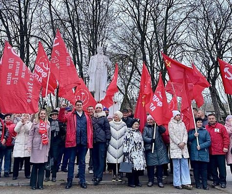 Тульские коммунисты отпраздновали 107-ю годовщину Великого Октября