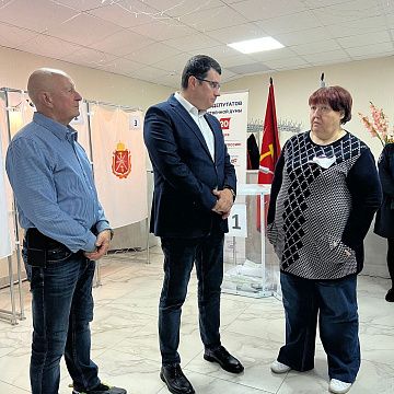 Первый секретарь Тульского обкома КПРФ Алексей Лебедев проконтролировал ход голосования
