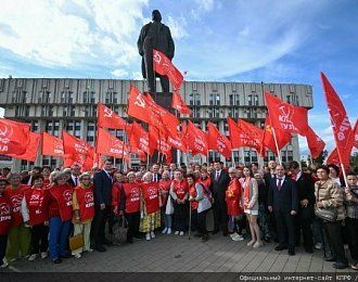 Продолжается рабочий визит Председателя ЦК КПРФ Геннадия Зюганова в Тульскую область