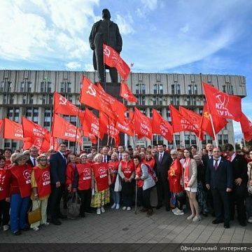 Продолжается рабочий визит Председателя ЦК КПРФ Геннадия Зюганова в Тульскую область