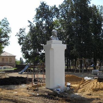 Памятник Ленину в Венёве сохранён и приобрёл надлежащий вид благодаря вмешательству коммунистов