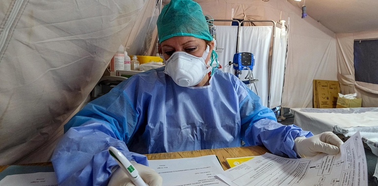 В России очередной рекорд по заболевшим - выявлено 7933 новых случая заражения коронавирусом