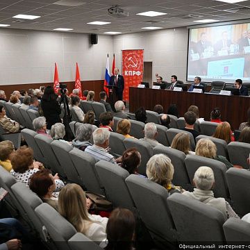 Геннадий Зюганов: Тульские оружейники работают в три смены под лозунгом «Все для Победы!» Тульскую область посетил Председатель ЦК КПРФ Г.А. Зюганов