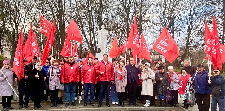 Тульские коммунисты отпраздновали годовщину Великого Октября