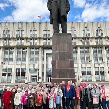 Тульский обком партии отметил День рождения В.И. Ленина массовыми возложениями и субботниками по всему региону