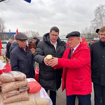 Тульские коммунисты отправили очередную партию гуманитарной помощи на передовую