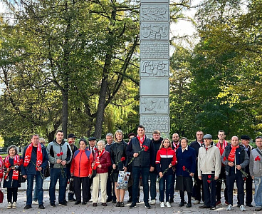 Тульские коммунисты почтили память защитников Советской власти