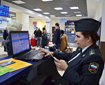 Число невыездных из-за долгов россиян достигло рекордных 8 млн