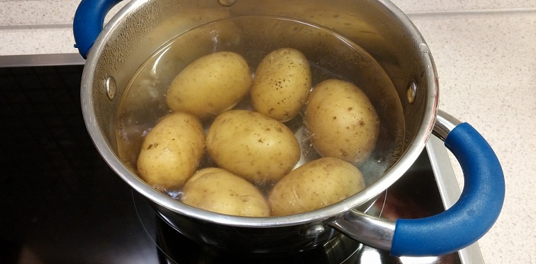 Россиянам придётся вспомнить о "картофеле в мундире"?
