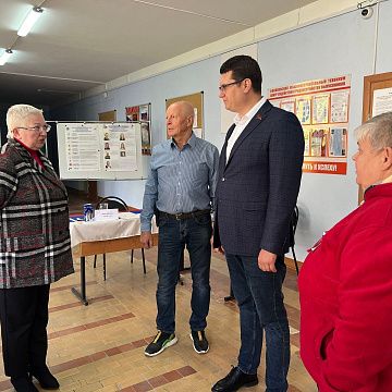 Первый секретарь Тульского обкома КПРФ Алексей Лебедев проконтролировал ход голосования
