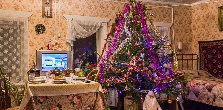 51% россиян останутся на Новый год дома